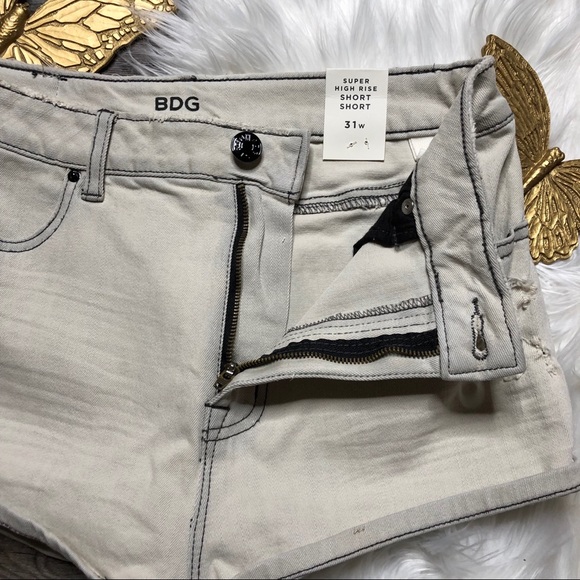 New BDG Shorts 31W Super High Rise Short Short - Picture 3 of 5
